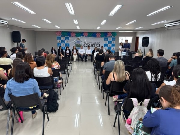 Escola de Gestão do Município do Crato inicia formação para servidores recém-convocados