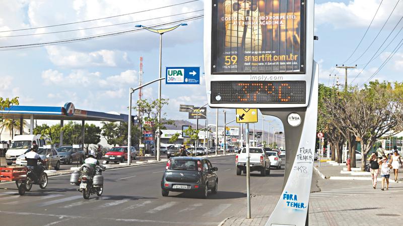 Segunda-feira de muito calor em Juazeiro do Norte com temperaturas na casa dos 37ºC