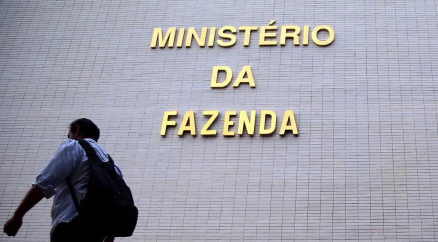 Pacote de corte de gastos será apresentado a ministérios nesta terça