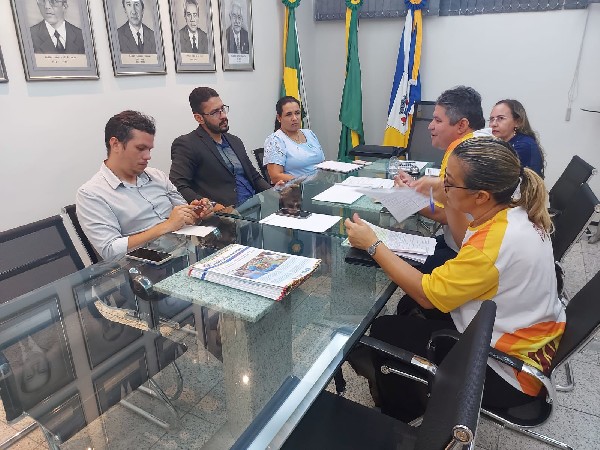Procuradoria Municipal de Juazeiro do Norte e Sindicato debatem sobre o Piso da Enfermagem