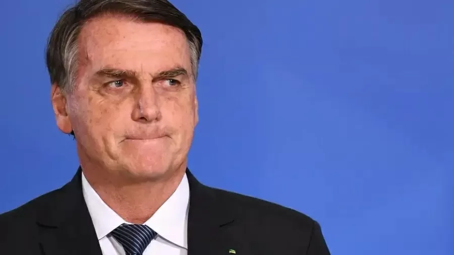 TSE inicia julgamento de três ações contra Bolsonaro