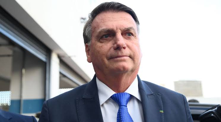 TSE inocenta Bolsonaro em um dos processos sobre as lives da campanha de 2022