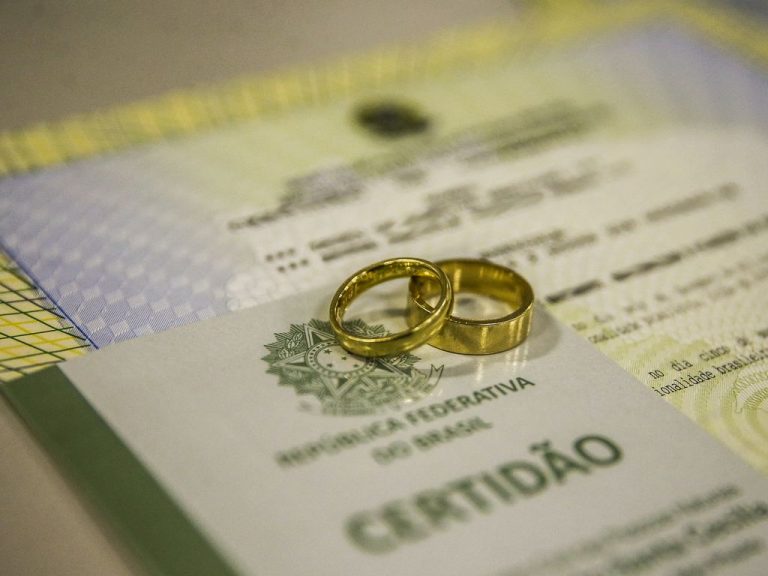 Comissão da Câmara aprova exigência de certidão criminal para realizar casamentos