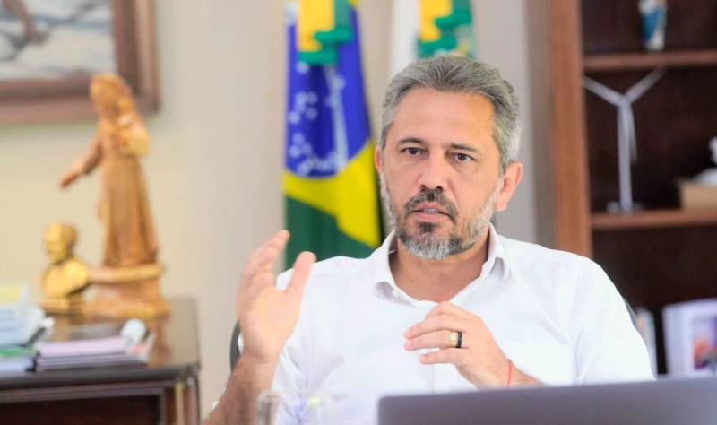Governador Elmano de Freitas decreta ponto facultativo no Ceará nesta sexta-feira