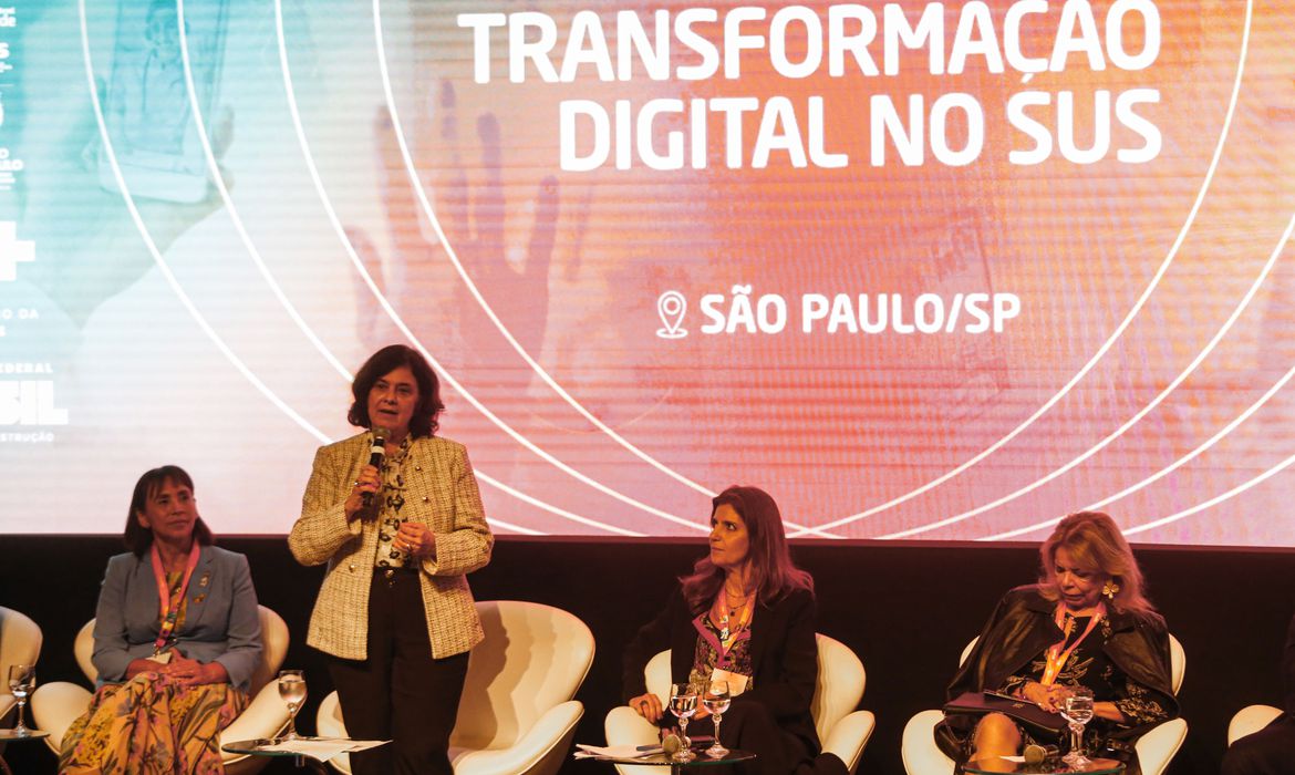 Digitalização deve fortalecer SUS, diz secretária de Saúde