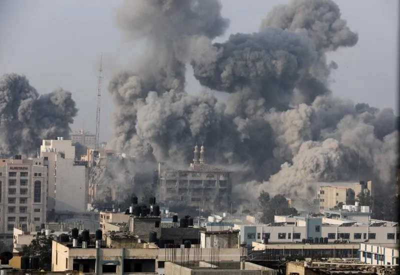 Faixa de Gaza: Ataques aéreos são vistos a 1 km da fronteira entre Rafah e Egito