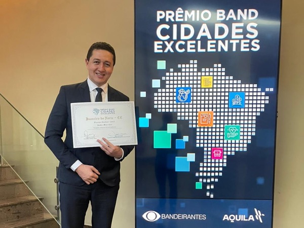 Glêdson recebe prêmio pela qualidade da Saúde de Juazeiro do Norte