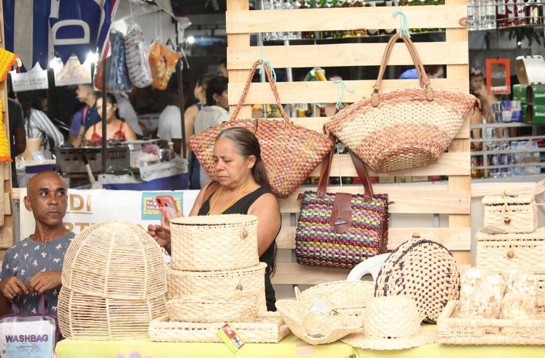 Artesanato gerou faturamento de R$ 10 mil durante a ExpoVaq 2023, em Farias Brito