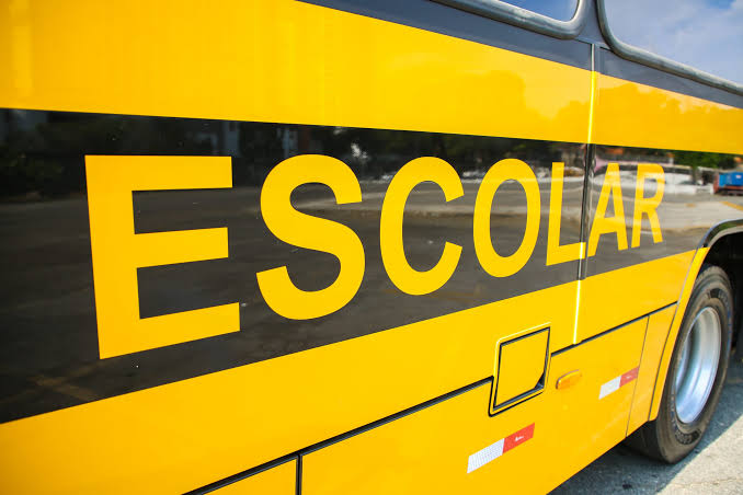 Estudantes de Altaneira estão há quase uma semana sem ir à faculdade por falta de transporte