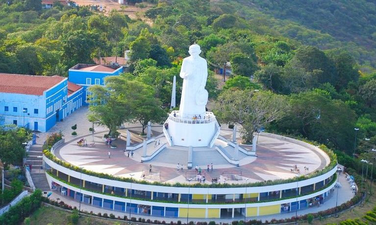 Evolução Cursos promove aulão gratuito de revisão do Enem na Colina do Horto