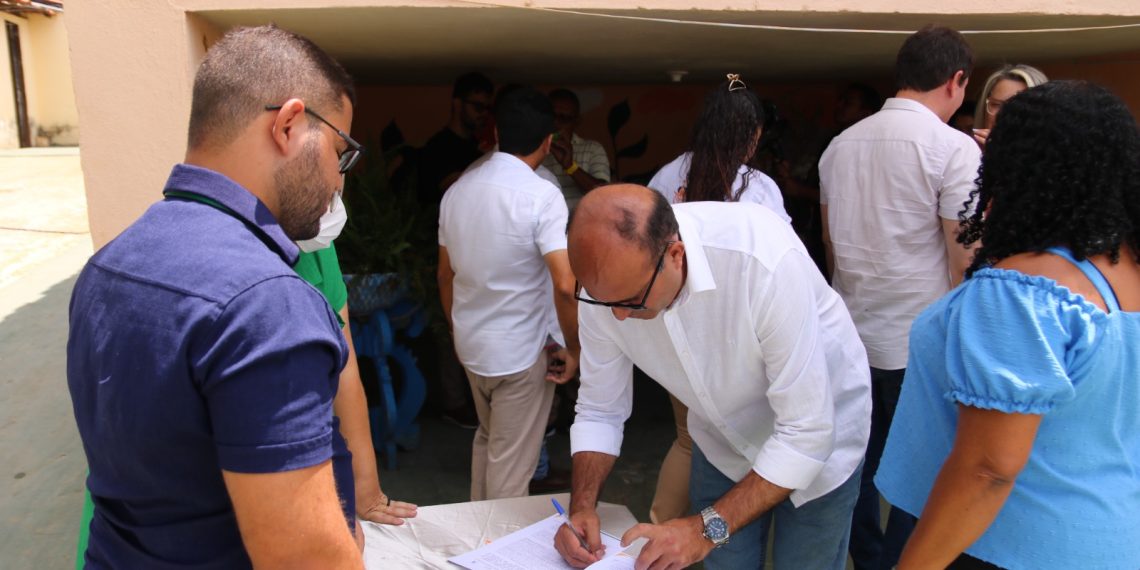 Prefeitura de Barbalha firma convênio com Lar de Idosos Marica Macêdo