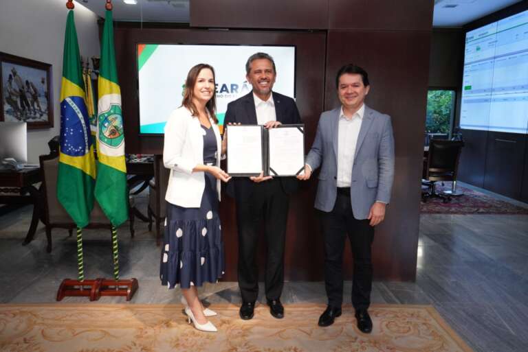 Governador Elmano de Freitas sanciona lei que isenta cozinhas do Ceará Sem Fome do pagamento de tarifa de água
