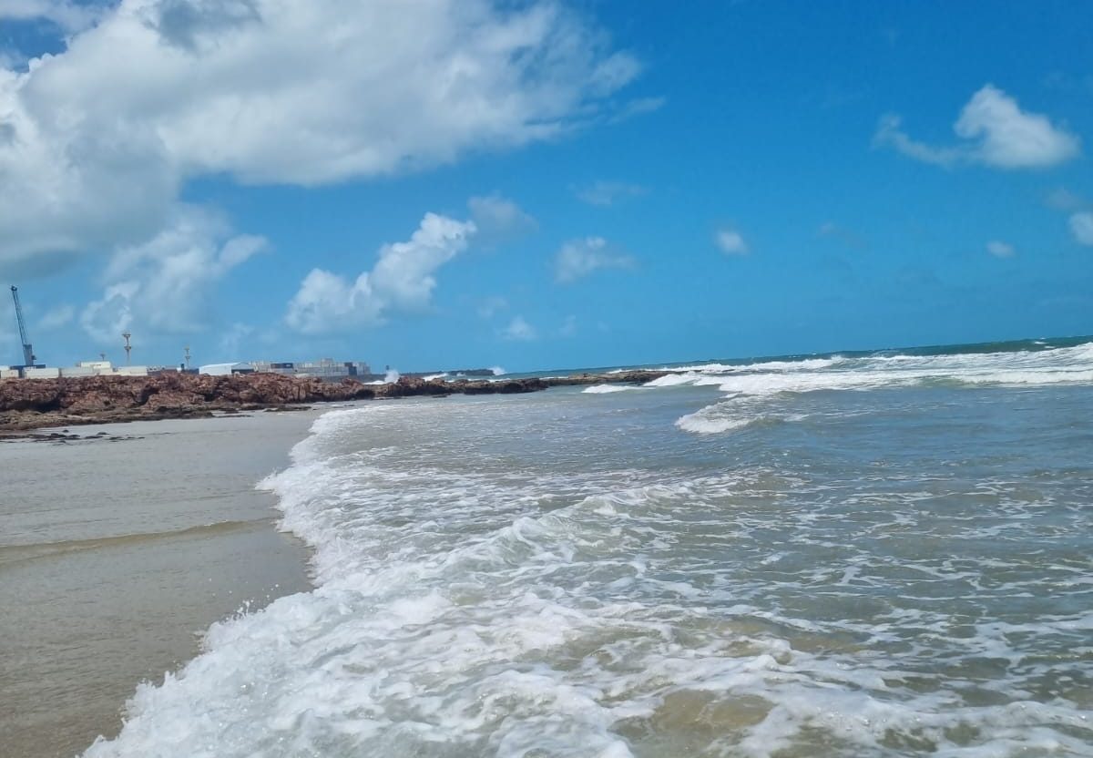 Litoral do Ceará está com 55 praias adequadas para banho neste fim de semana