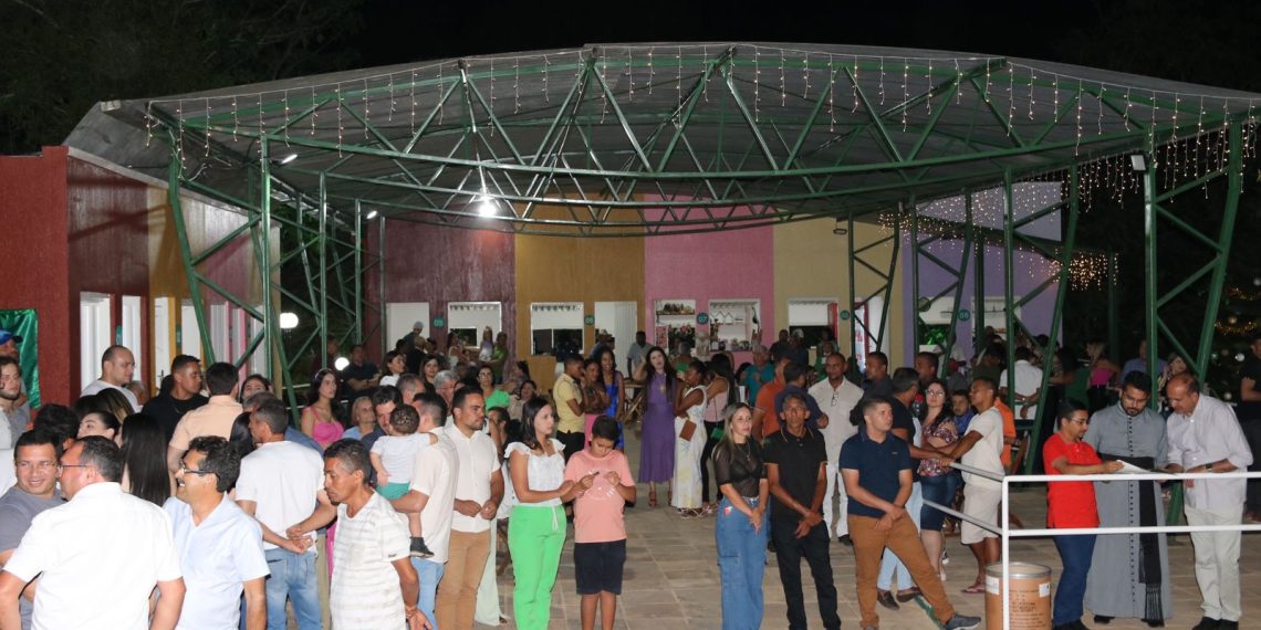 Prefeitura de Barbalha reinaugura a Praça Maria do Rosário de Brito, no Distrito do Caldas