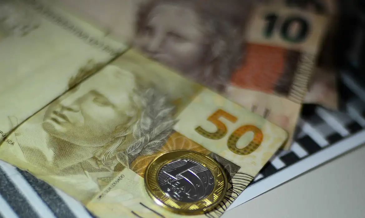 Receita paga lote da malha fina do Imposto de Renda nesta segunda