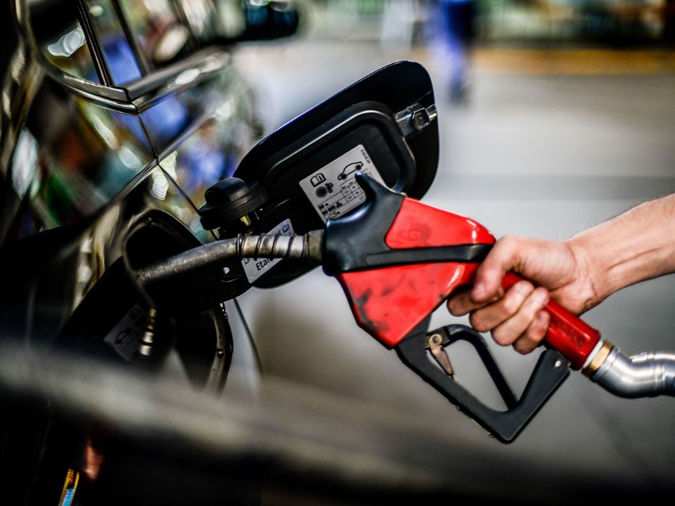 Crato e Juazeiro estão entre as cinco cidades com menor preço médio da gasolina
