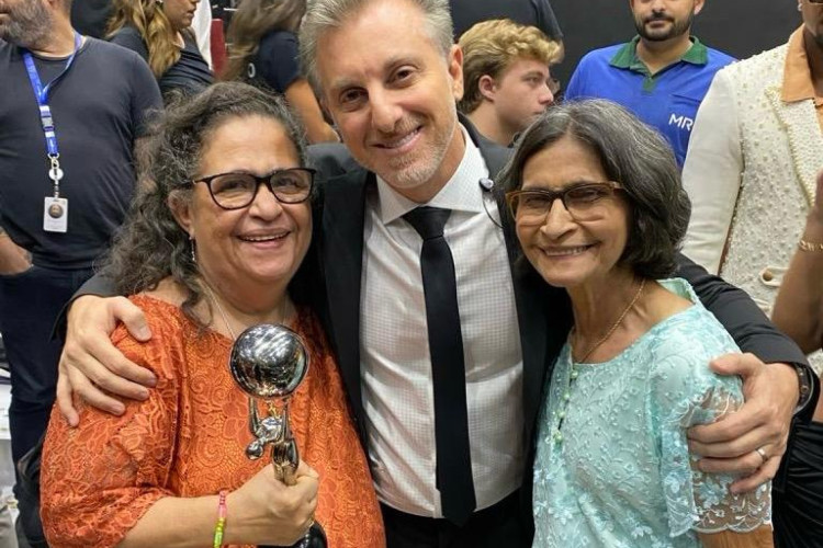 Troféu “Melhores do Ano” da Globo premia associação Casa Mãe por trabalho educacional em Várzea Alegre