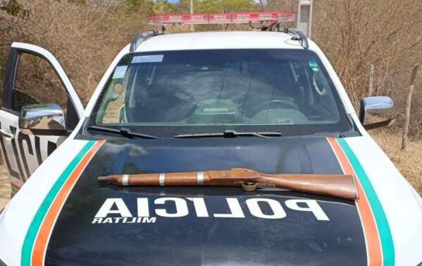 Polícia Militar prende homem por porte ilegal de arma em Caririaçu