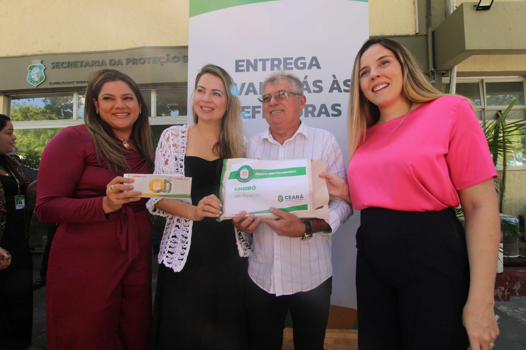 📲🗳️ Cadastro de eleitores nos conselhos comunitários de segurança na reta  final - EG NEWS