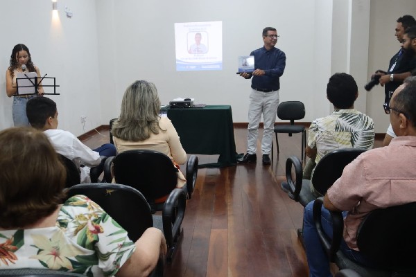 Projeto Professor Personalidade homenageia professores da rede municipal de Juazeiro do Norte