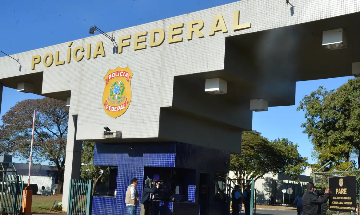 PF cumpre dois mandados no Distrito Federal para investigar ataque hacker a Janja