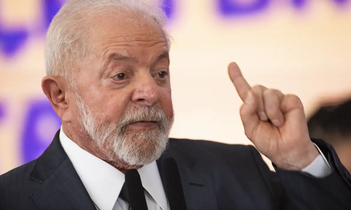 Lula comemora aprovação da reforma tributária
