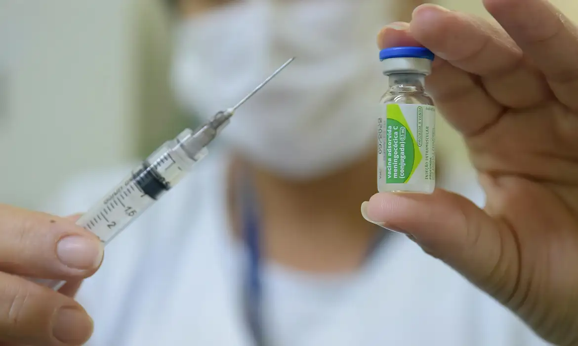 Mortes por meningite no Ceará mais do que dobram nos primeiros meses de 2024