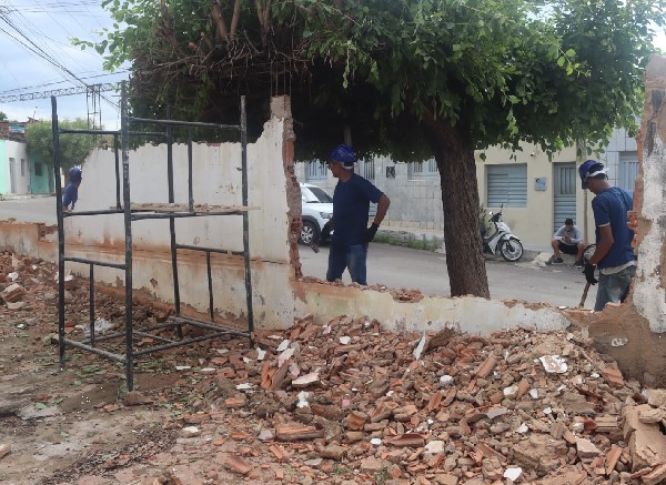 Juazeiro do Norte inicia reforma nas escolas Sebastião Teixeira Lima e Dom Vicente