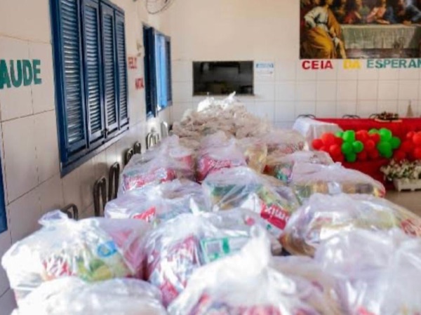 Juazeiro do Norte distribui quase 11 mil cestas básicas em três anos