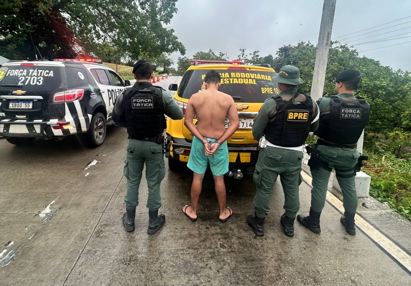 Homem sob efeito de álcool sequestra mulher e é preso em Crato