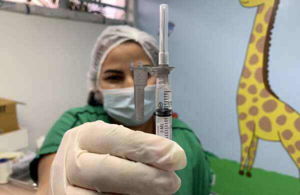 Ceará amplia vacinação contra gripe para todas as faixas etárias a partir desta segunda-feira (29)