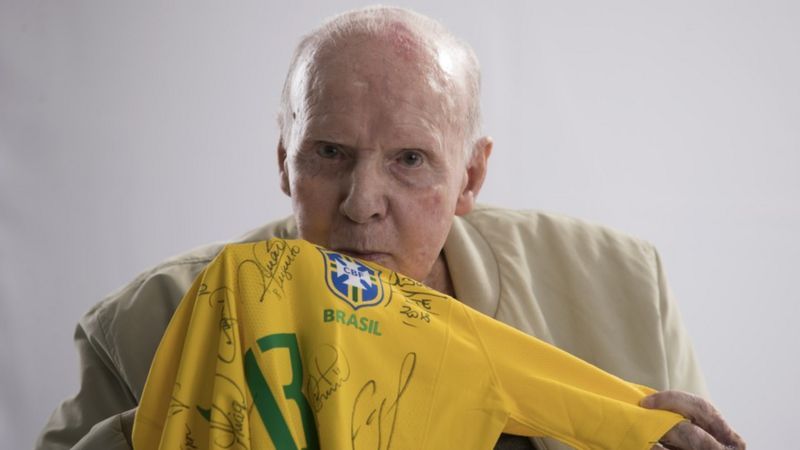 Maior campeão da história da Copa do Mundo, Zagallo morre aos 92 anos