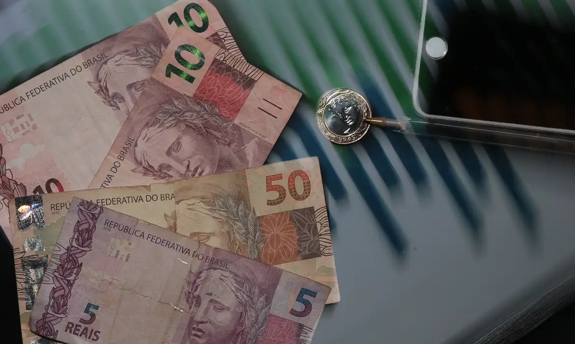 CNI prevê crescimento da economia de 2,4% em 2025