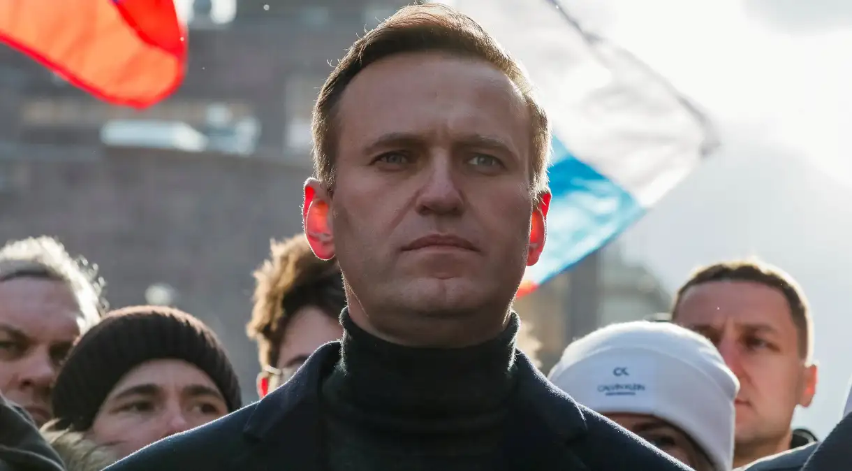 Quem é Alexei Navalny, principal opositor de Putin, que morreu aos 47 anos