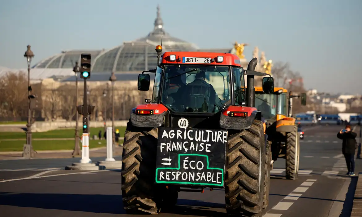 Protestos de agricultores se espalham pela Europa