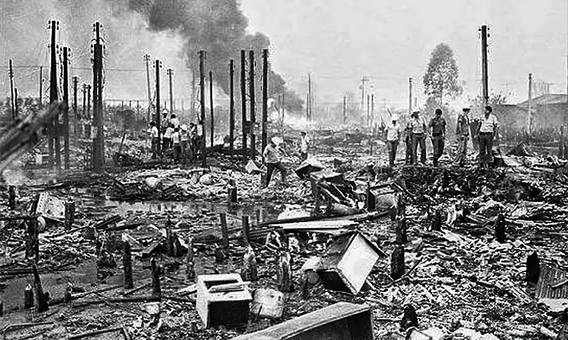 Ato em Cubatão lembra 40 anos do incêndio da Vila Socó