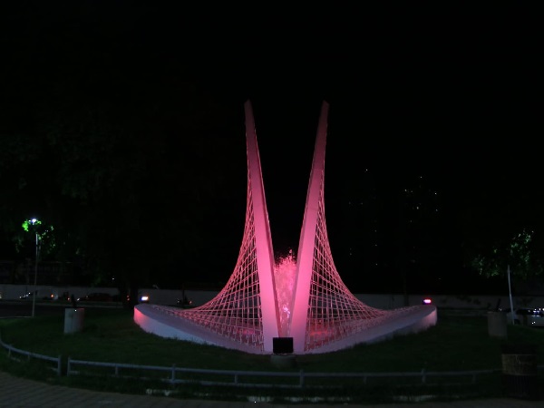 Fonte da praça La Favorita é reativada após 18 anos em Juazeiro do Norte