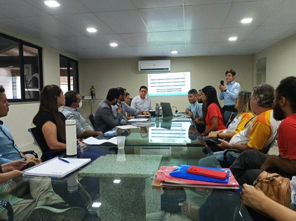 Prefeitura de Juazeiro do Norte dialoga sobre reajuste salarial de 2024
