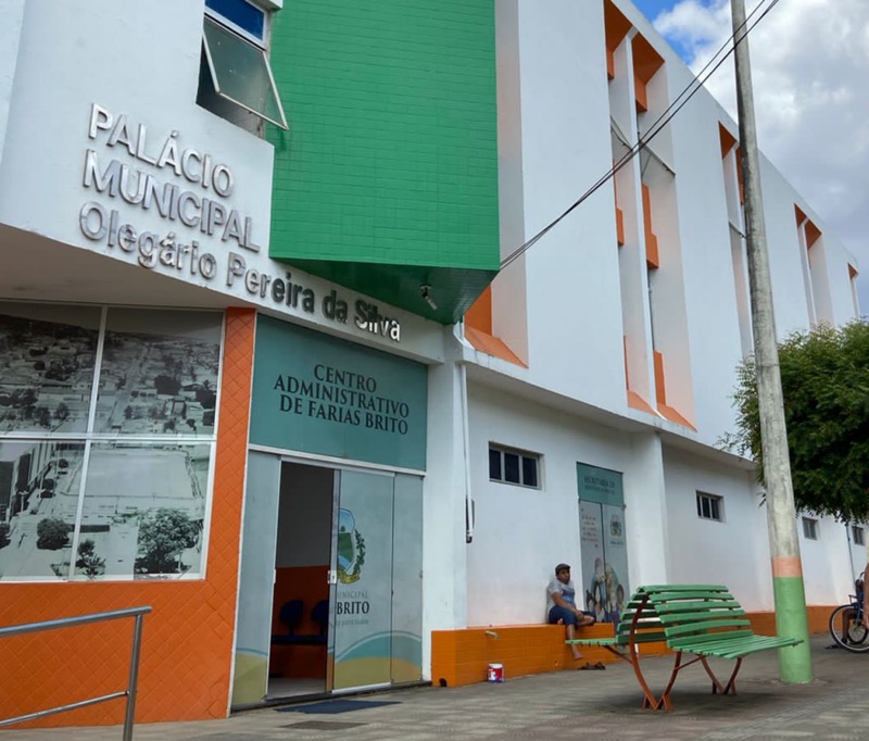 Farias Brito: Prefeitura publica nota de repúdio após mulher humilhar funcionários do hospital municipal