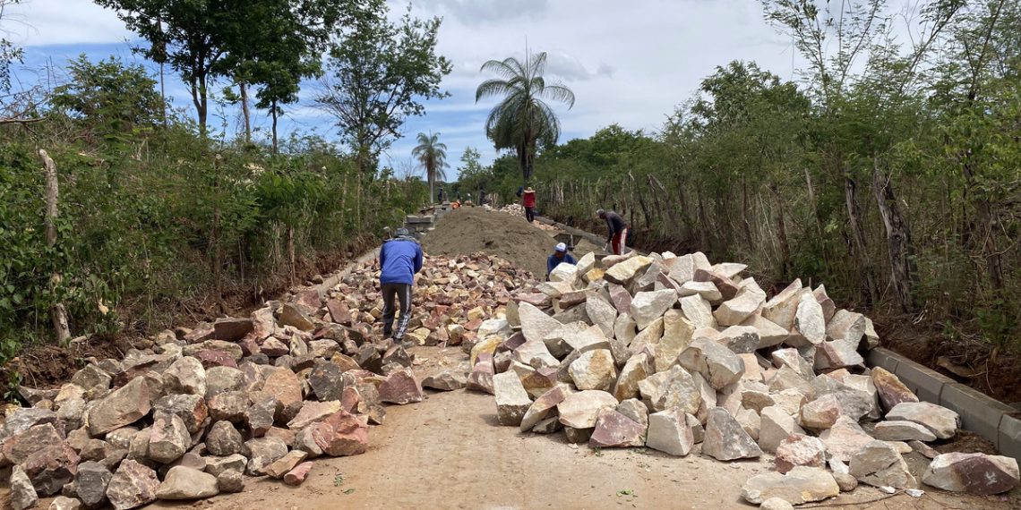 Barbalha: obras de pavimentação do Sítio Coité alcançam 75% de conclusão