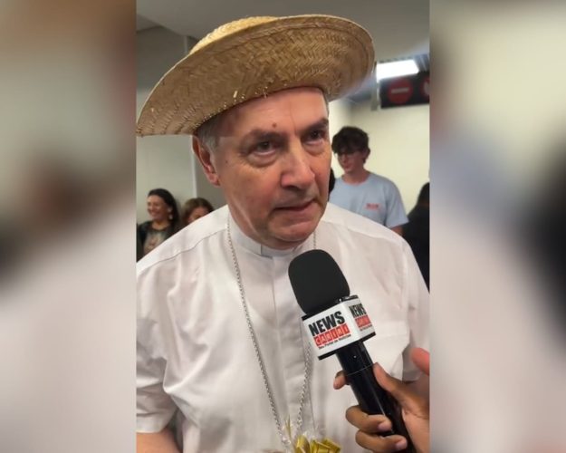 AO VIVO: cardeal Angel Fernández Artime desembarca em Juazeiro para inauguração da Igreja Bom Jesus do Horto