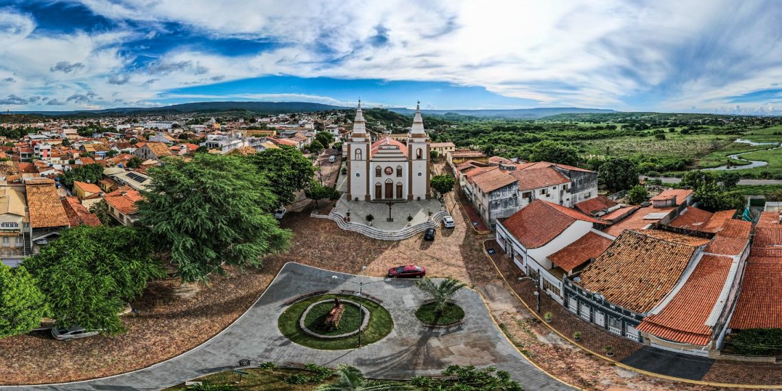 Barbalha cresce 346% em geração de emprego em comparação ao triênio 2017/2019