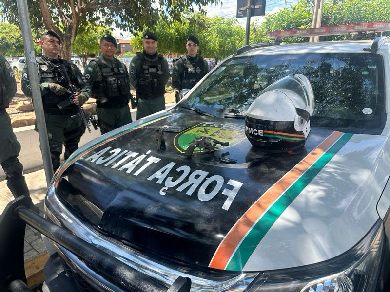 AO VIVO: Polícia Militar apreende armas e menor que baleou e assaltou mulher em Juazeiro do Norte