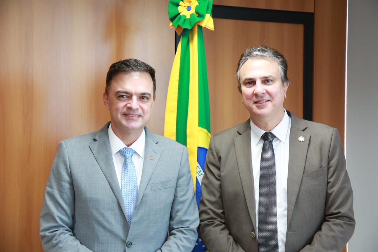 De Brasília, vice-presidente da Alece, Fernando Santana (PT), pede cautela e pontua prioridades