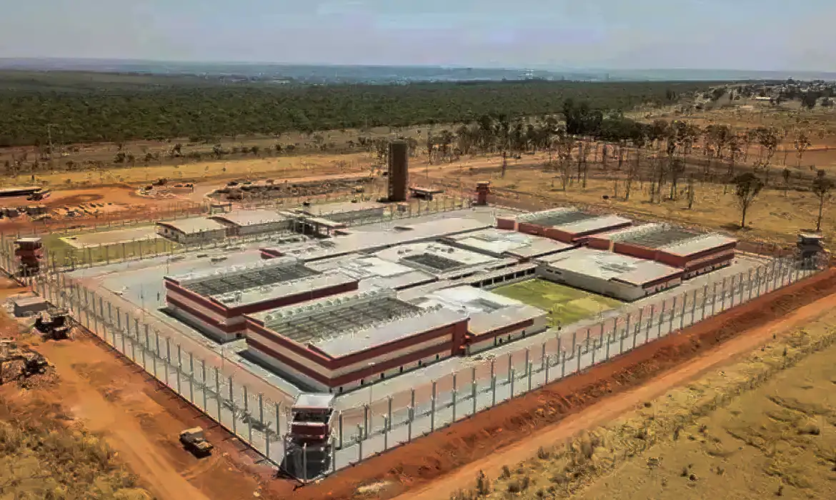 Presos usaram alicate encontrado em obra para fugir de presídio de segurança máxima em Mossoró