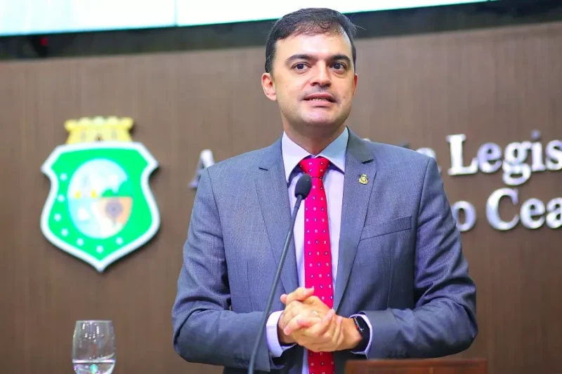 Fernando Santana vai a Brasília para defender implantação de hospital municipal em Juazeiro do Norte