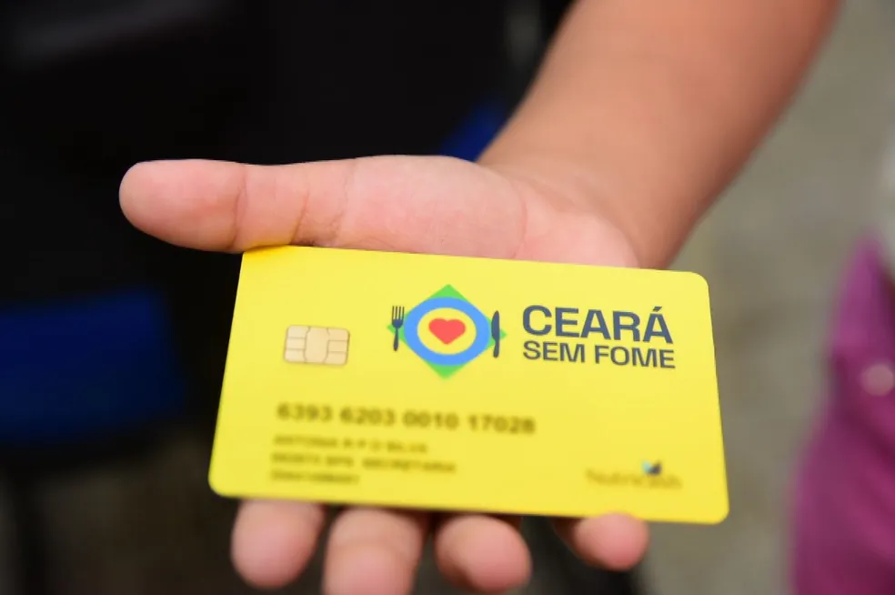 556 famílias cratenses recebem os cartões Ceará Sem Fome nesta quarta-feira