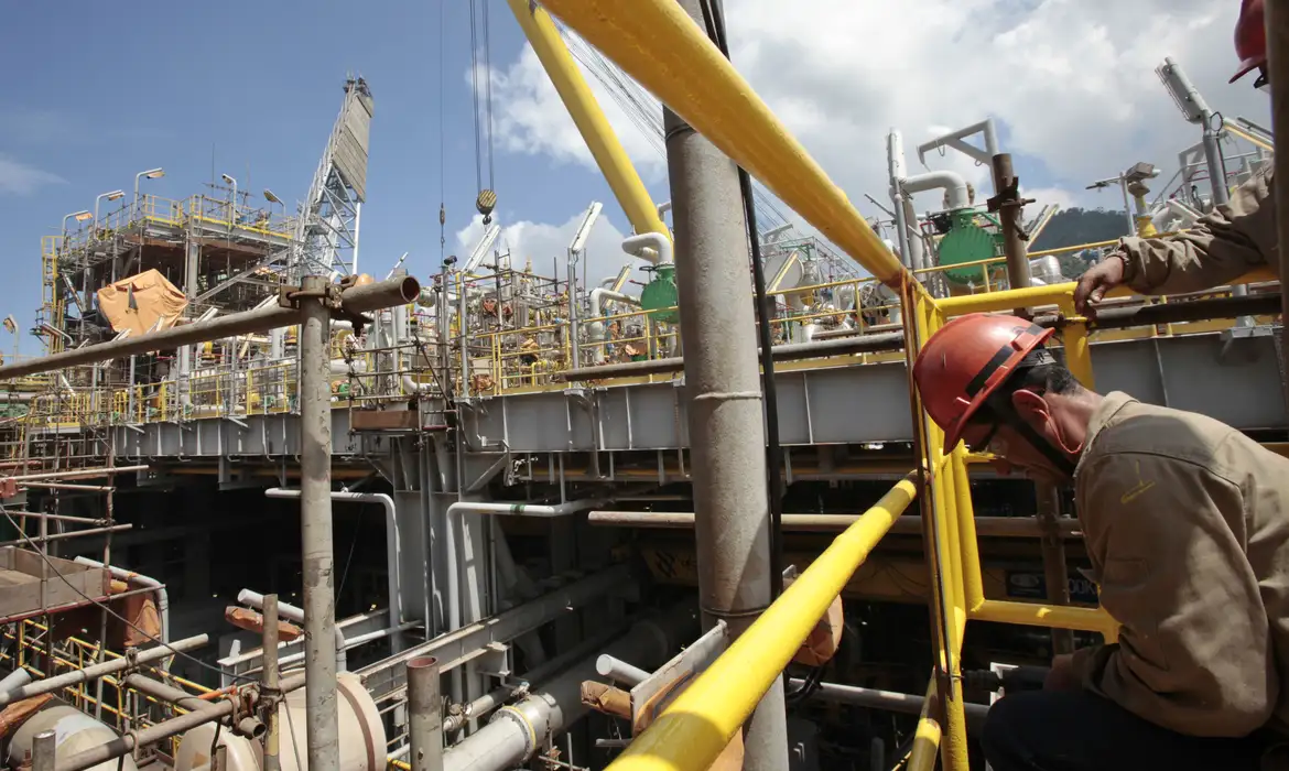Petrobras tem novo recorde no processamento de petróleo do pré-sal