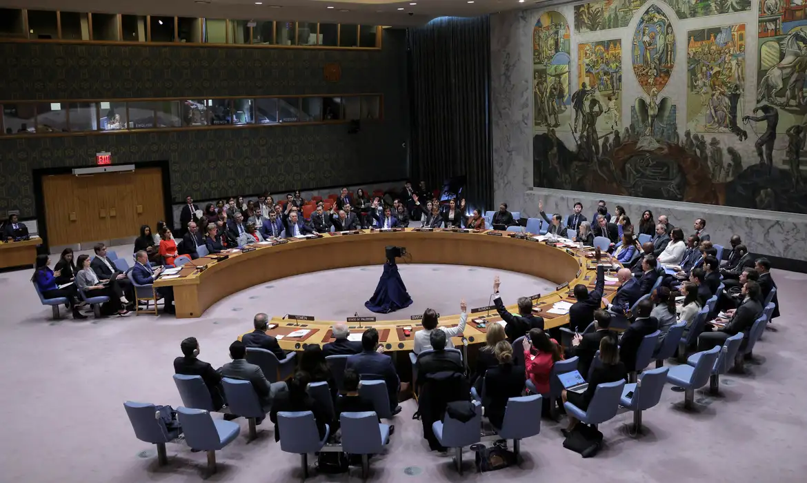 Conselho de Segurança da ONU aprova cessar-fogo temporário em Gaza