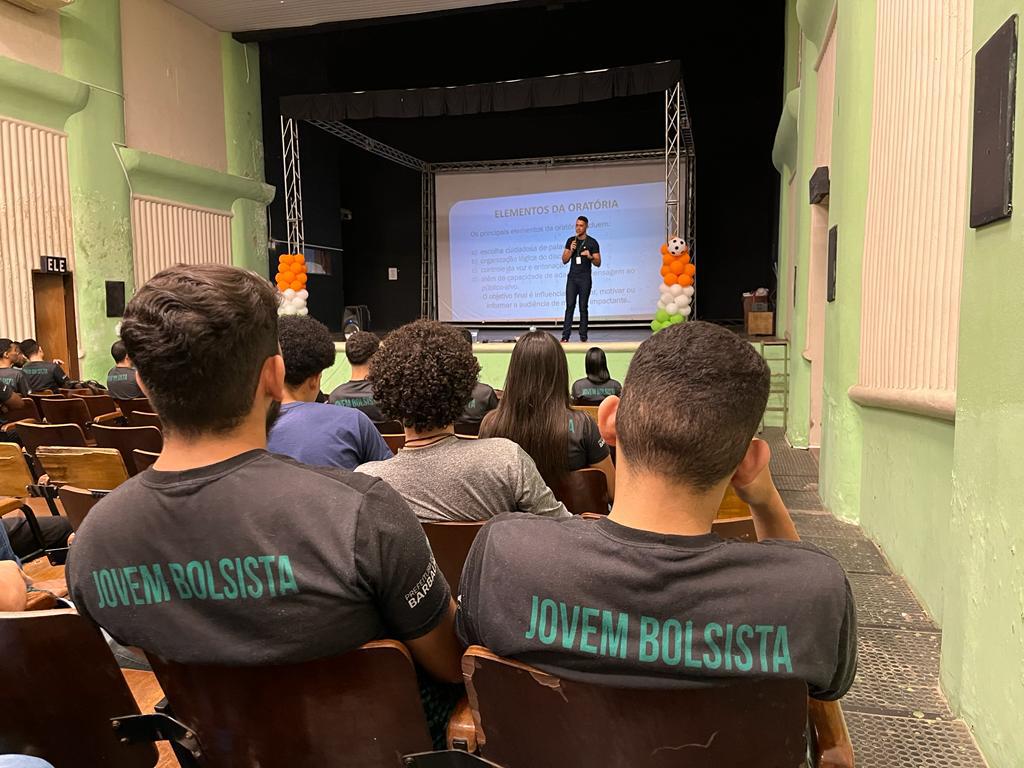 Barbalha: Prefeitura anuncia 750 vagas em novo edital do Bolsa Jovem